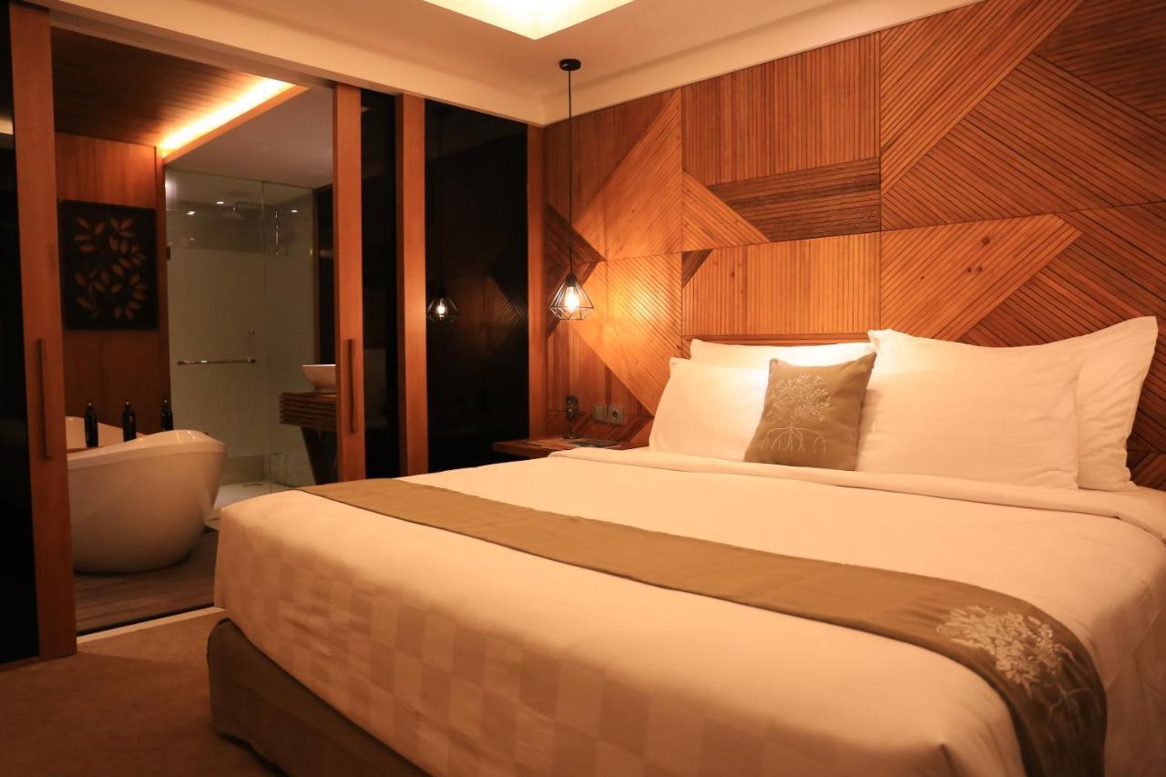 เดอะ คริสตัล ลักชัวรี เบย์ รีสอร์ต นูซา ดูอา - บาหลี Hotel นูซาดูอา ภายนอก รูปภาพ