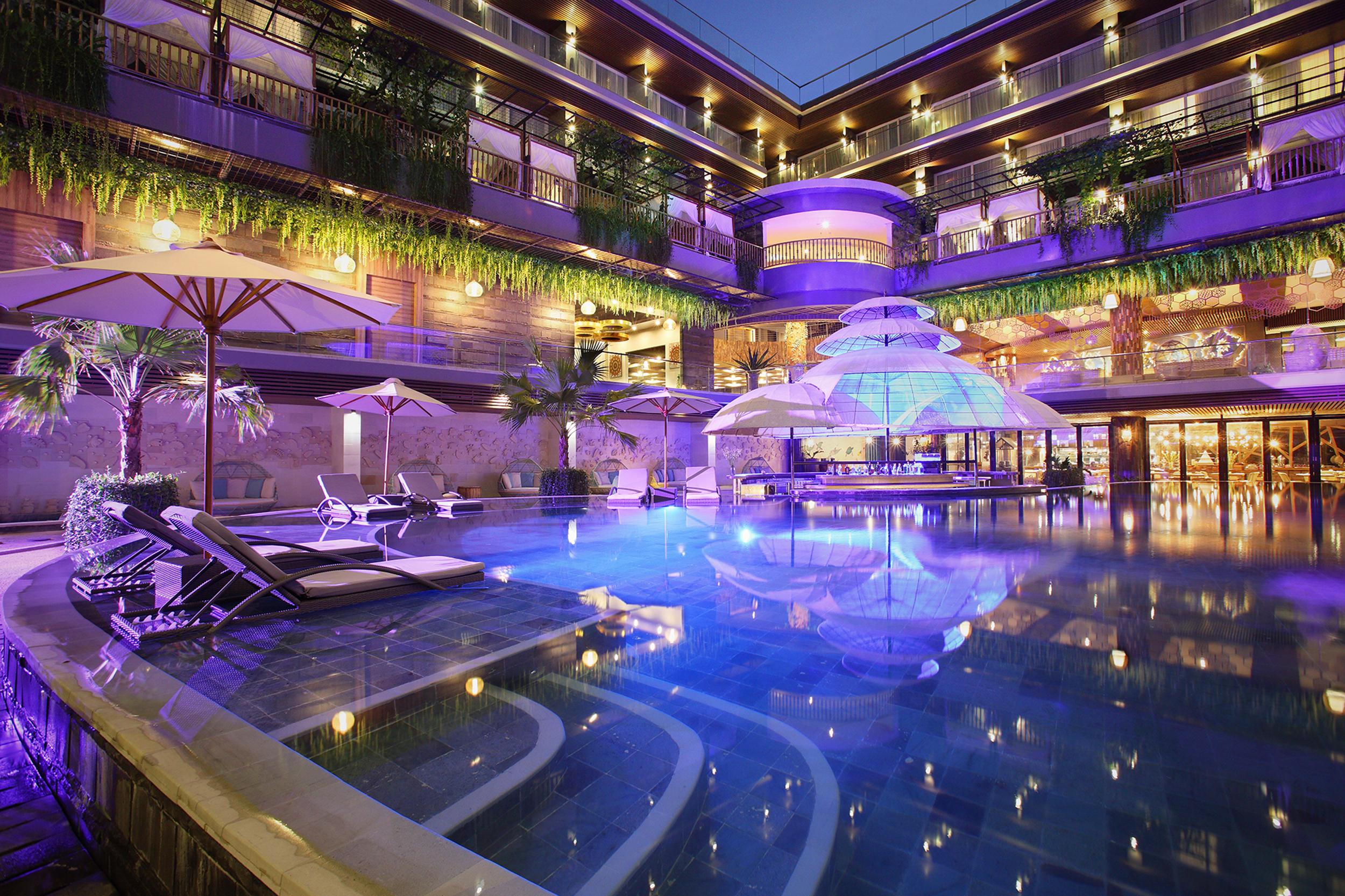 เดอะ คริสตัล ลักชัวรี เบย์ รีสอร์ต นูซา ดูอา - บาหลี Hotel นูซาดูอา ภายนอก รูปภาพ